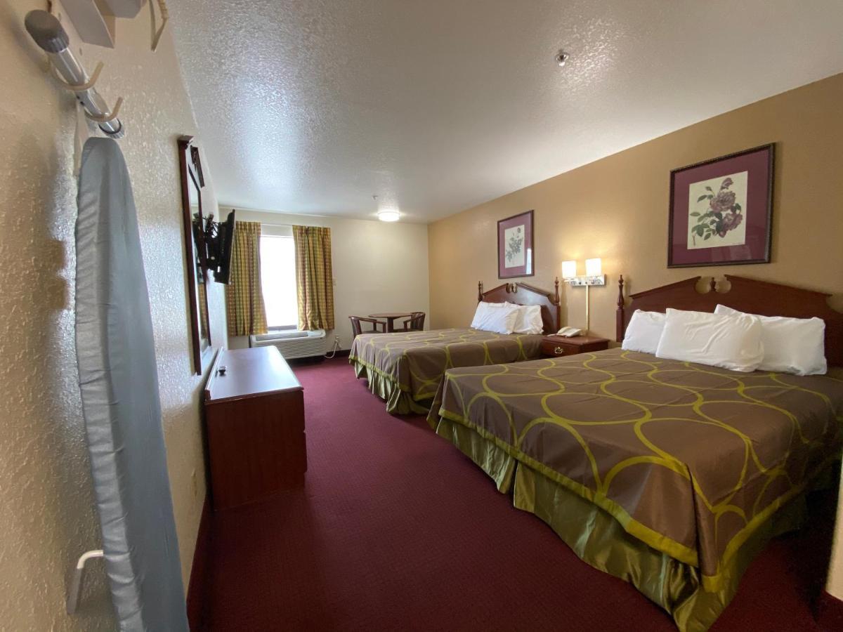 Super 8 By Wyndham Kinder/Coushatta Near Casino Ngoại thất bức ảnh