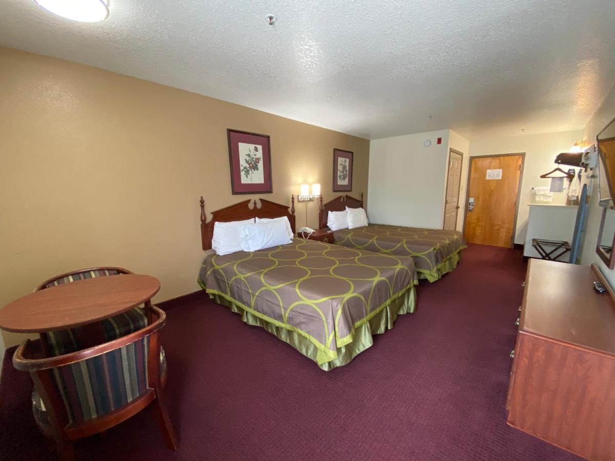 Super 8 By Wyndham Kinder/Coushatta Near Casino Ngoại thất bức ảnh