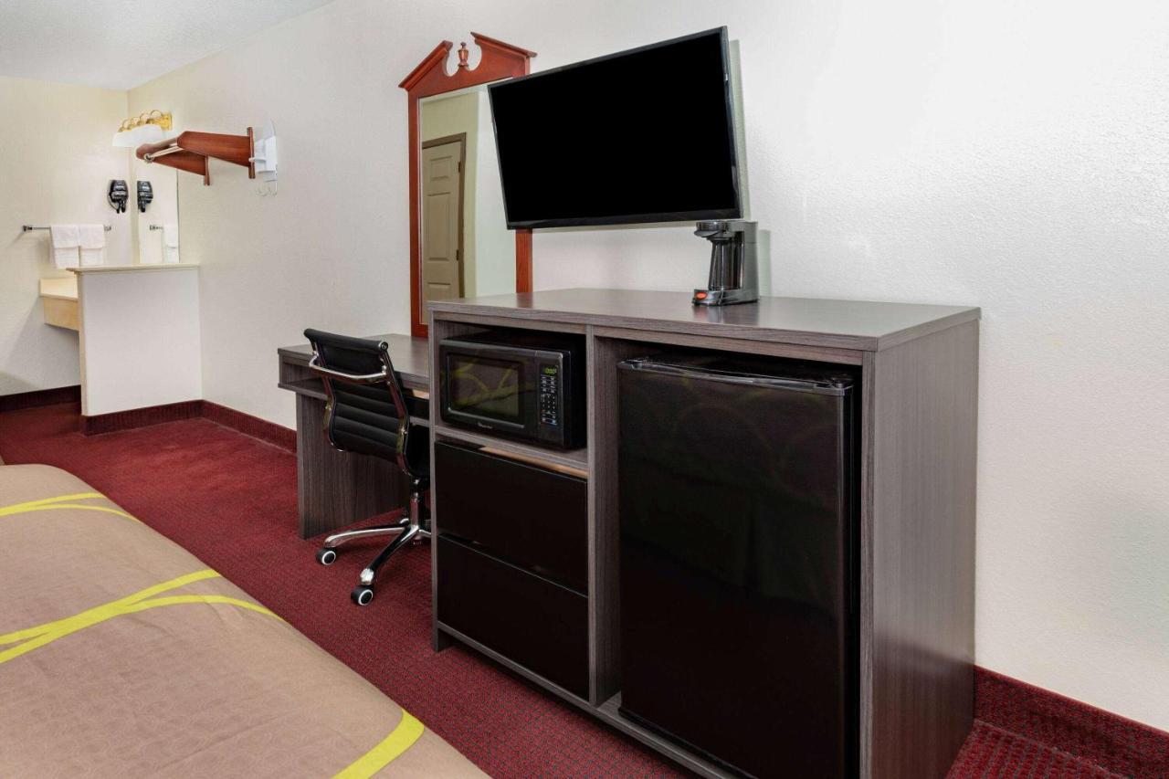 Super 8 By Wyndham Kinder/Coushatta Near Casino Ngoại thất bức ảnh